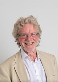 Profile image for Councillor Robert Maddox